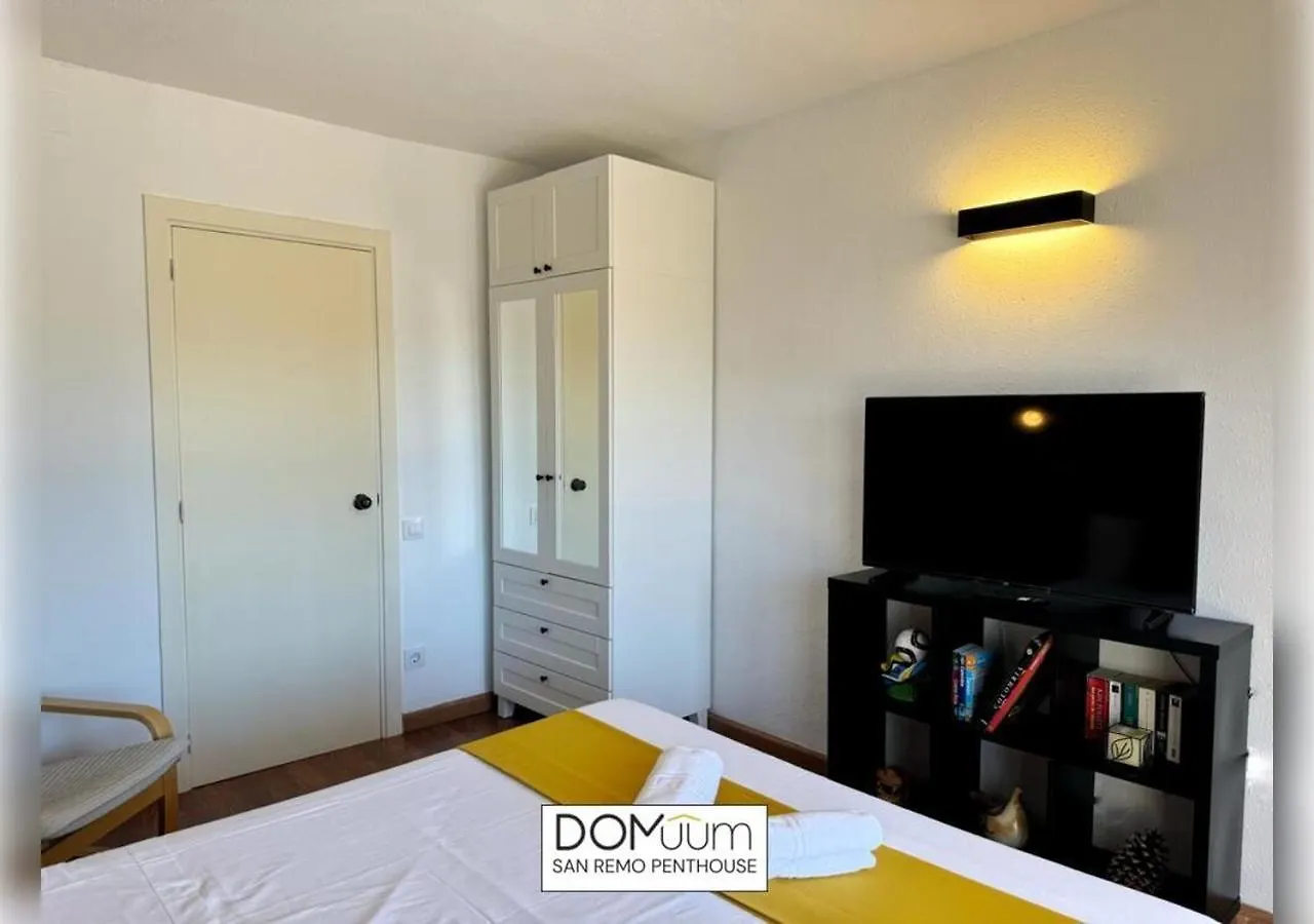 Domuum Holidays - San Remo Penthouse Salou Apartment