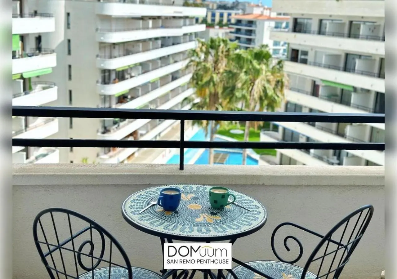 Domuum Holidays - San Remo Penthouse Salou Apartment