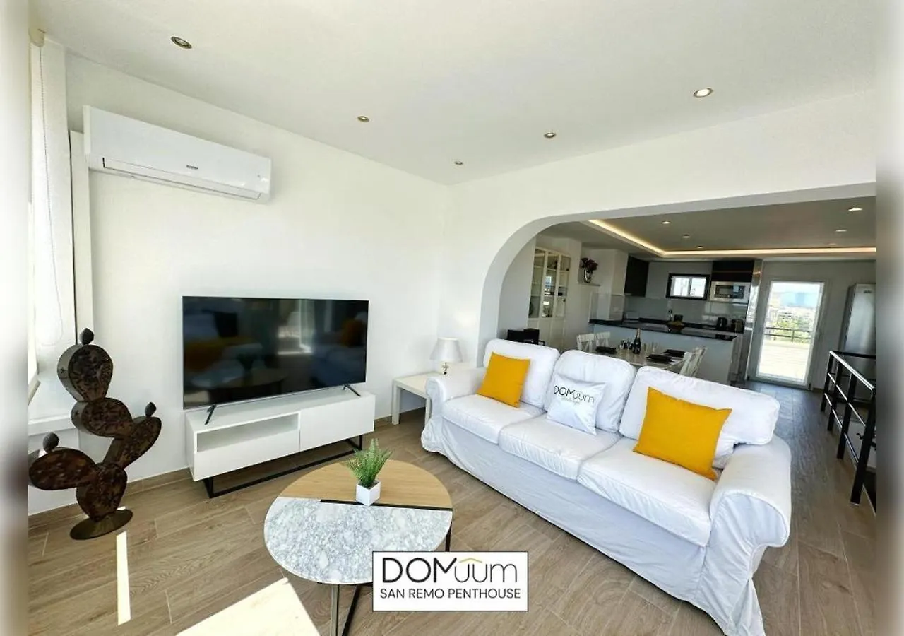 Domuum Holidays - San Remo Penthouse Salou Apartment